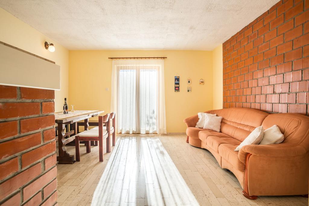 Apartment Srecko Vinišće Exteriör bild