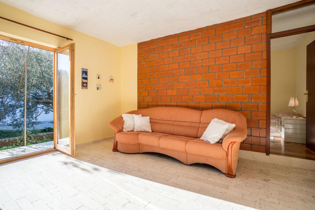 Apartment Srecko Vinišće Exteriör bild